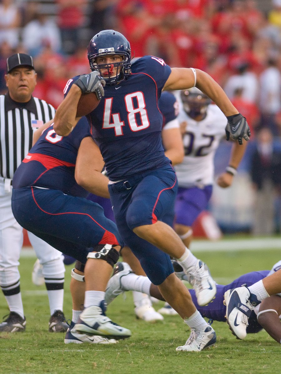 jakepetes10's tweet photo. Beyond excited to announce that I have received an offer from The University of Arizona ‼️ 🐻⬇️ #Ateam18 #beardown https://t.co/z3iJiW89Jr