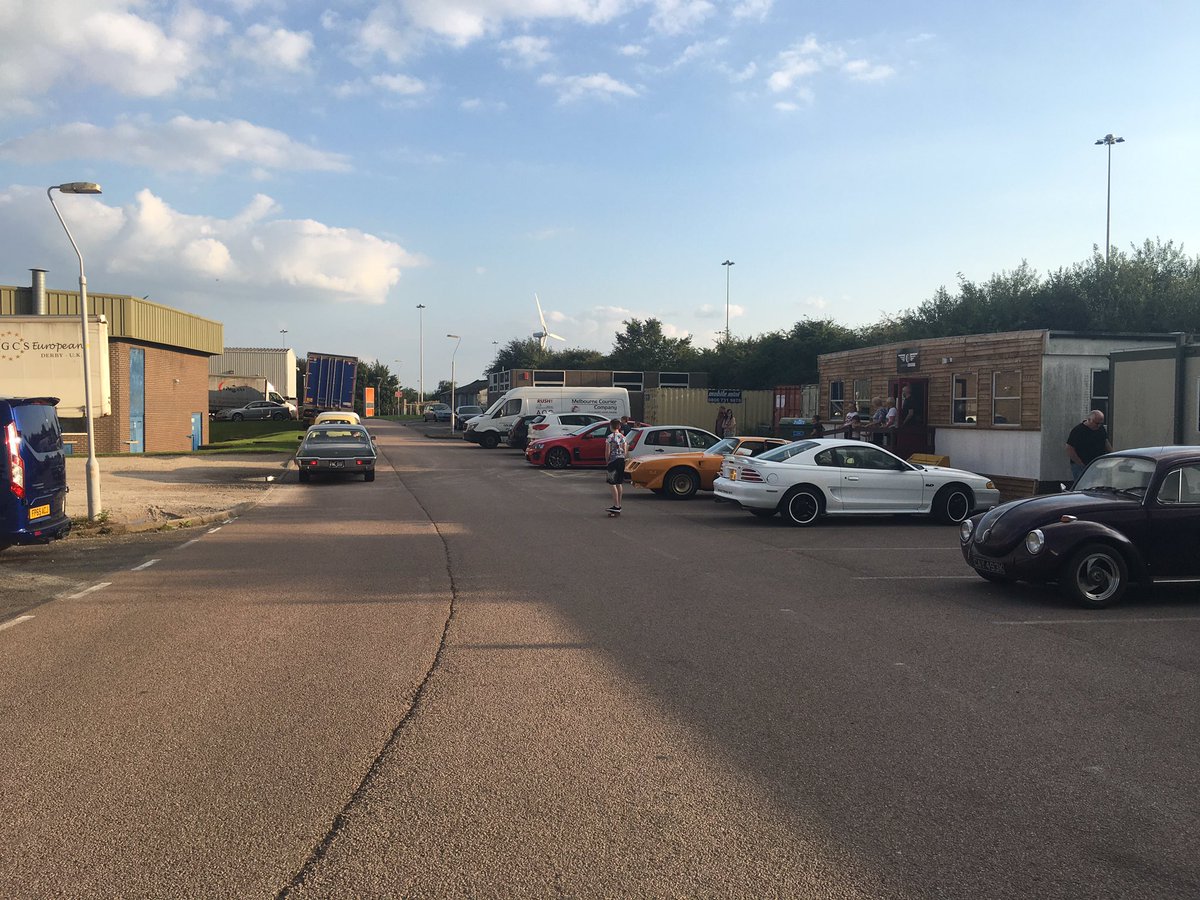 HungerHanger's tweet image. #hotrodnight