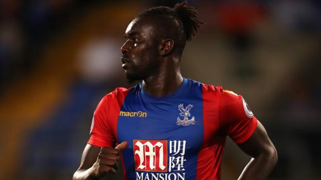Ufushirt's tweet image. Pape Souare: Crystal Palace defender back in training 11 months after car crash crwd.fr/2uJzOgA