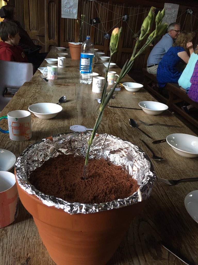 SUSpotTheDiff's tweet image. FLOWERPOT!! 😍 #SpotTheDiff #MakeTheDiff