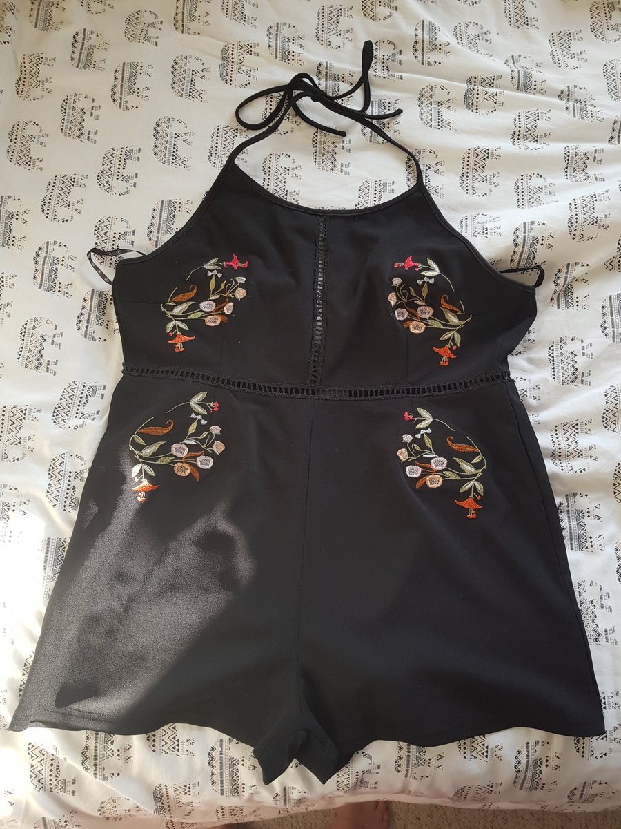 Sabrina_2991's tweet photo. @Missguided bought this lovely playsuit but it had a big hole in it! 😢 really upset!! Help!! https://t.co/hcDne3aEgu