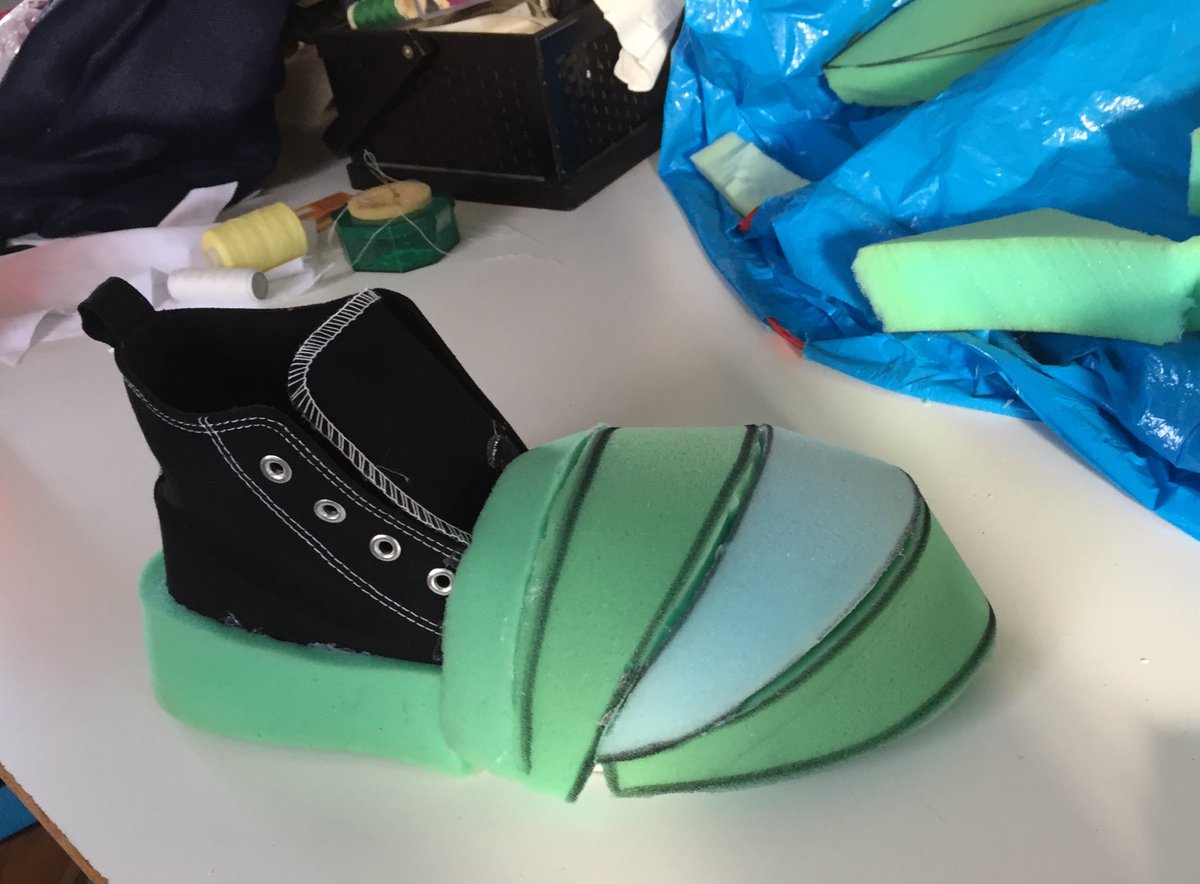 Lothringen5_'s tweet photo. Gracias a mi senpai del foam @SernaMoguri hemos logrado terminar un zapato de Sora! 👏🏼 https://t.co/LoDrkLWPYm