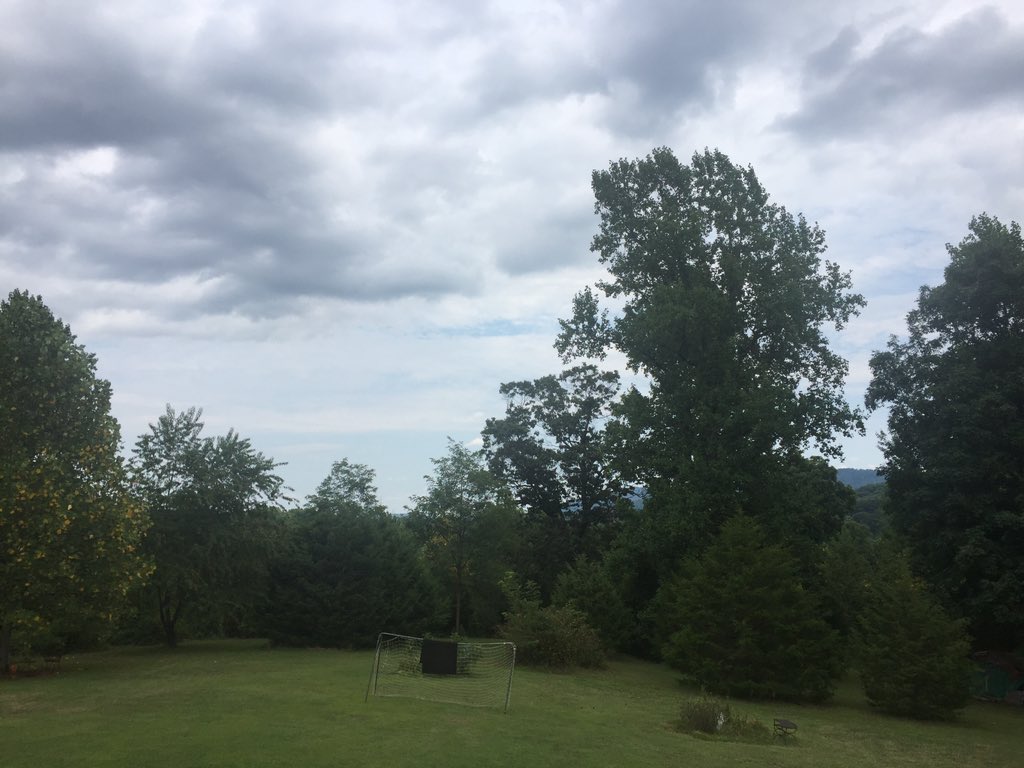 scp81174's tweet photo. Living in the Blue Ridge Mountains can't get much better than this #boldlockn contest @BoldRock https://t.co/ekXWpheg3v