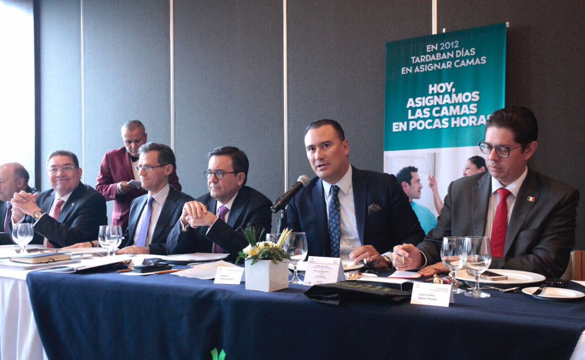 ManuelHerreraV's tweet photo. Gracias al Subsecretario @JCBakerMX y a @KenSmithramos por esa apertura para escuchar las voces industriales. México va sólido al #TLCAN. https://t.co/Cf3facfoL1