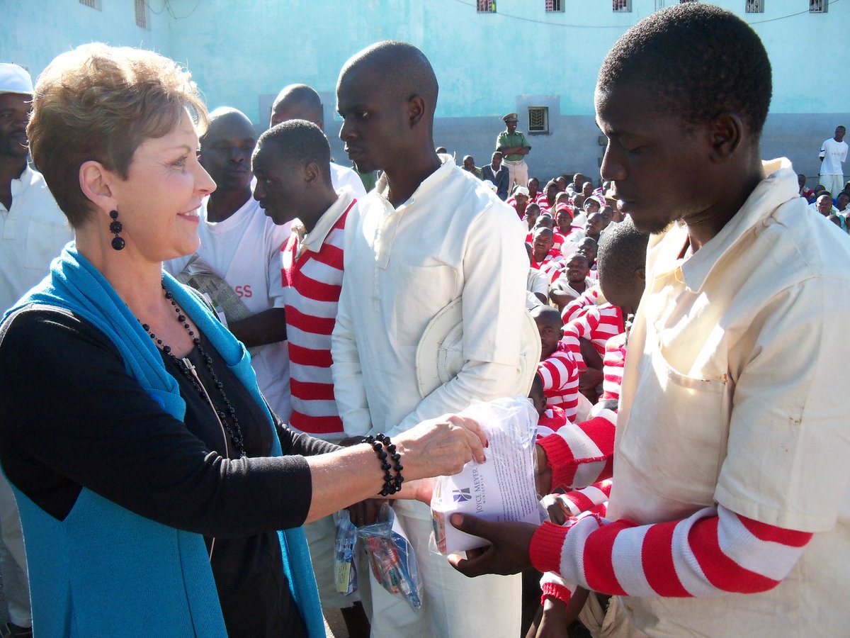 JoyceMeyer's tweet photo. To date, you've helped #HandOfHope reach over 3 million inmates with these bags and the love of Christ. #TBT #GiveHope https://t.co/LkdK9BwRen