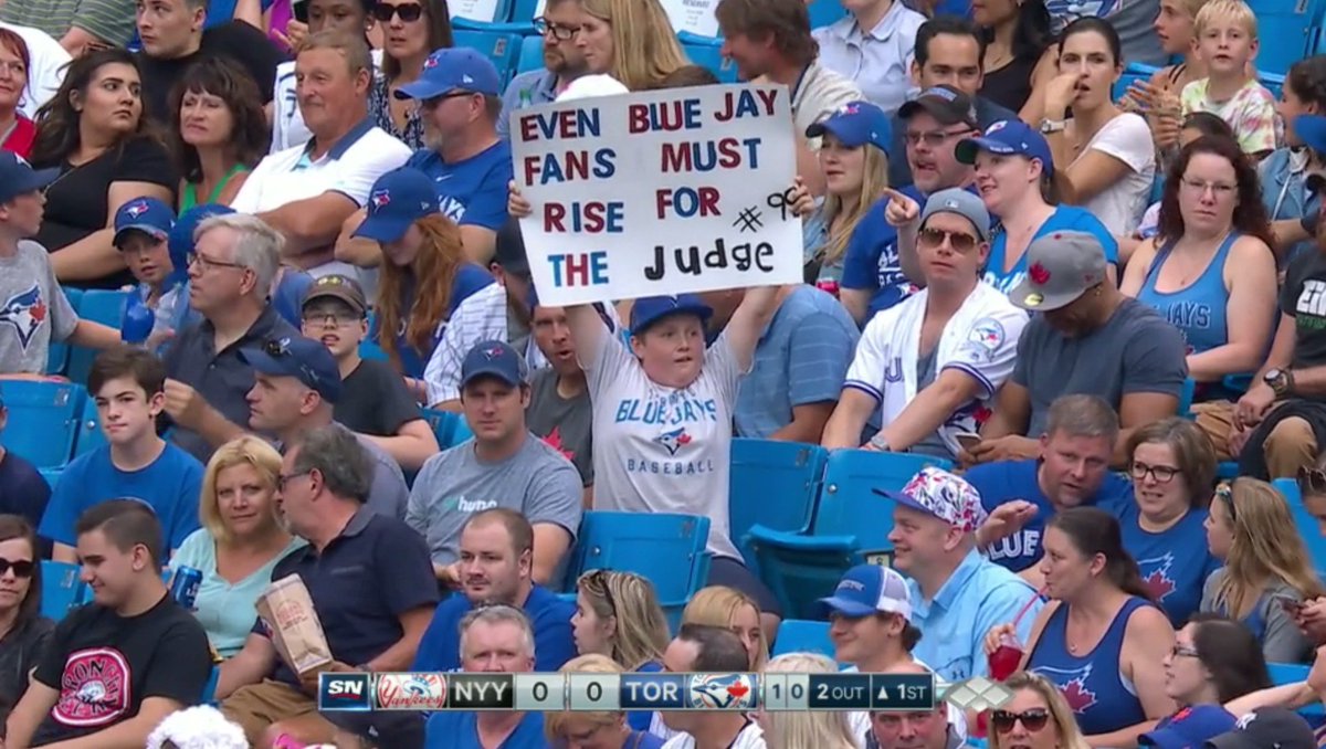 RLeesam's tweet image. Whose fucking child is this