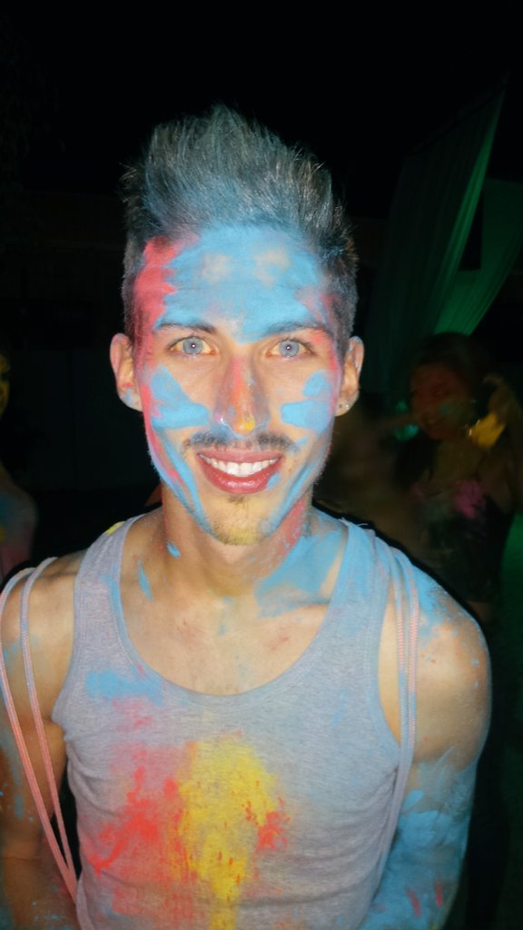 Juanmyself_'s tweet photo. Vive en colores!!!! 😁😁 https://t.co/Y82f2Z1TiC