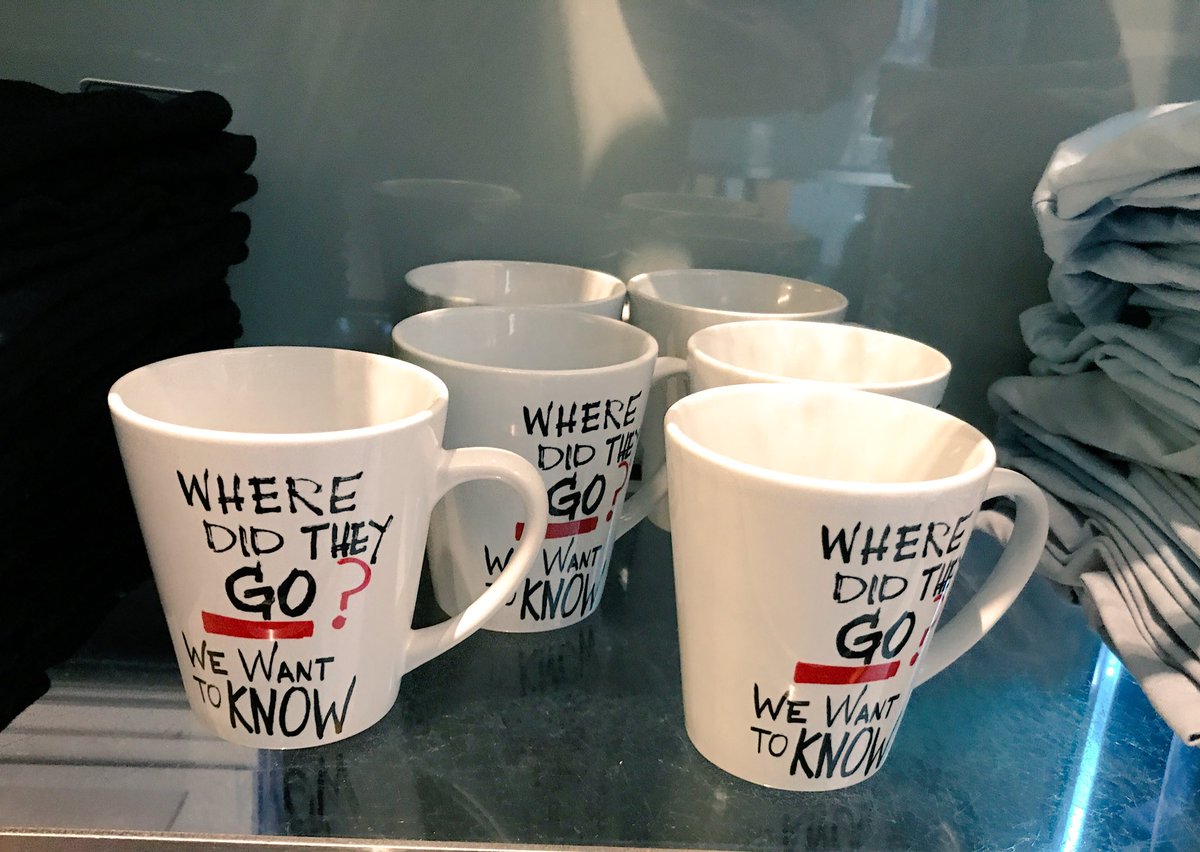martonablanco's tweet photo. Després dels dos primers capítols de @TheLeftoversHBO veig aquestes tasses i penso... a mi també m'agradaria saber-ho!! #enganxada #onson https://t.co/NrWR7PyOFm