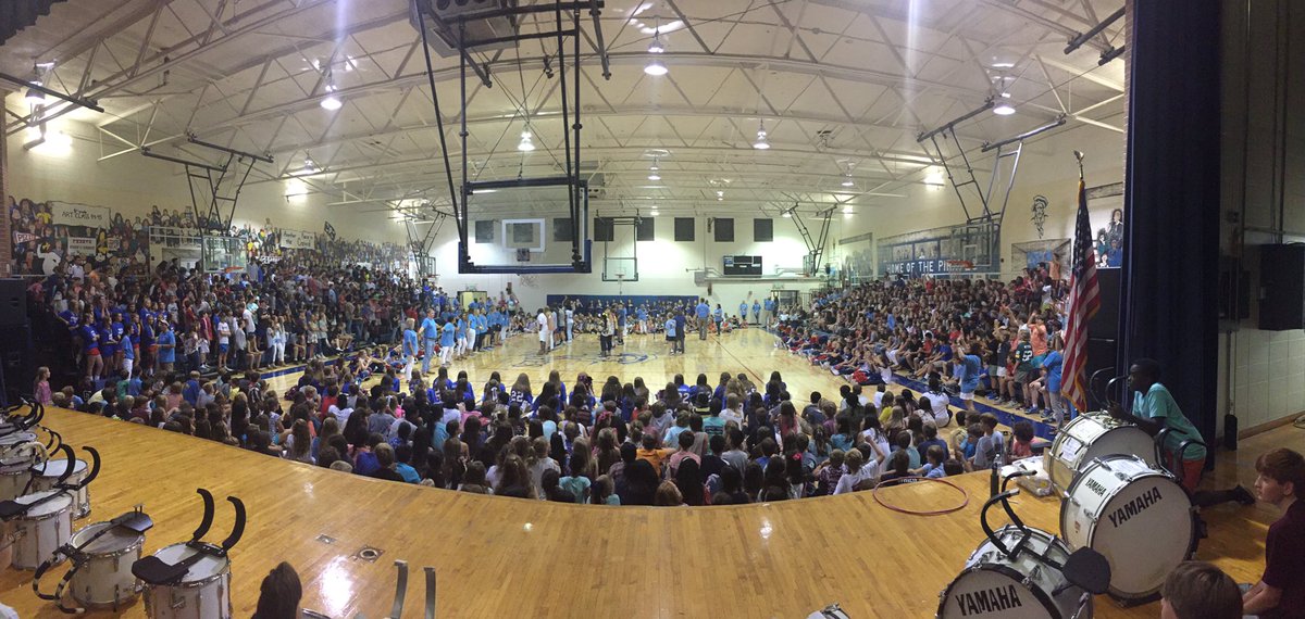 AndyCarpenterEd's tweet image. Welcoming the Pirates to 2017-2018!