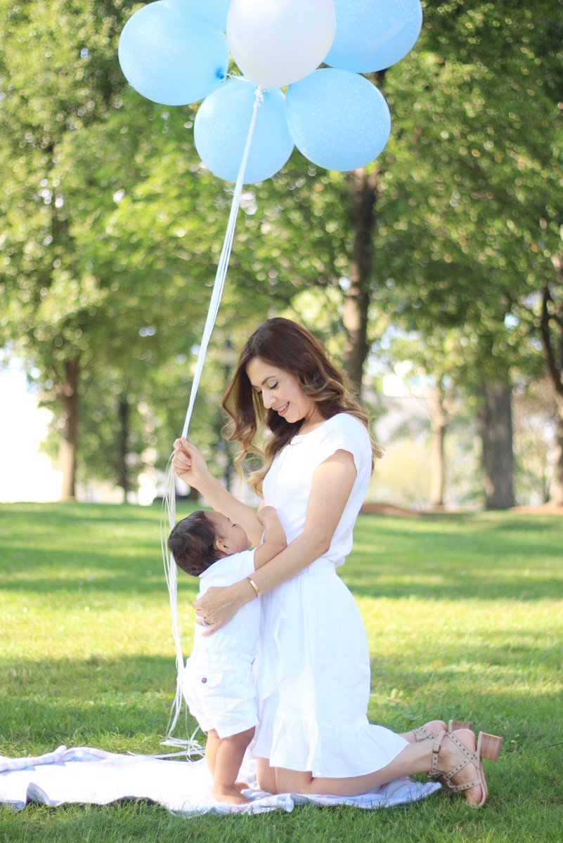 GabyCampos0's tweet photo. My first year being a Mom https://t.co/PGUYqIjeh0 https://t.co/WI3NQO7IhS