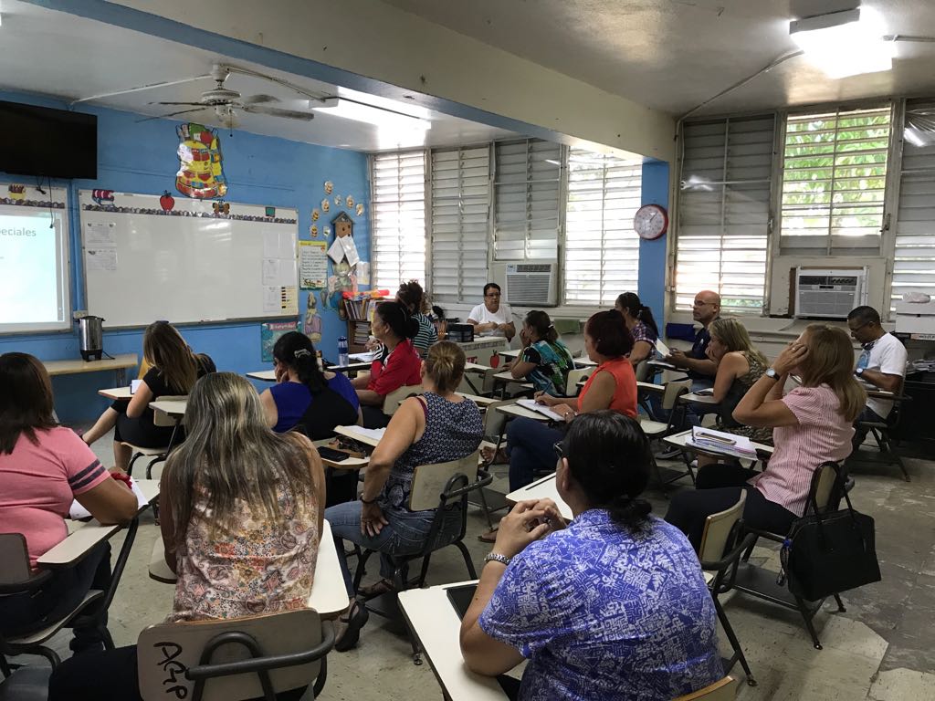 MisisCynthia's tweet photo. La facultad continúa cumpliendo con la agenda y con la capacitación encaminados a recibir a la comunidad... https://t.co/UgNt5CgeCV