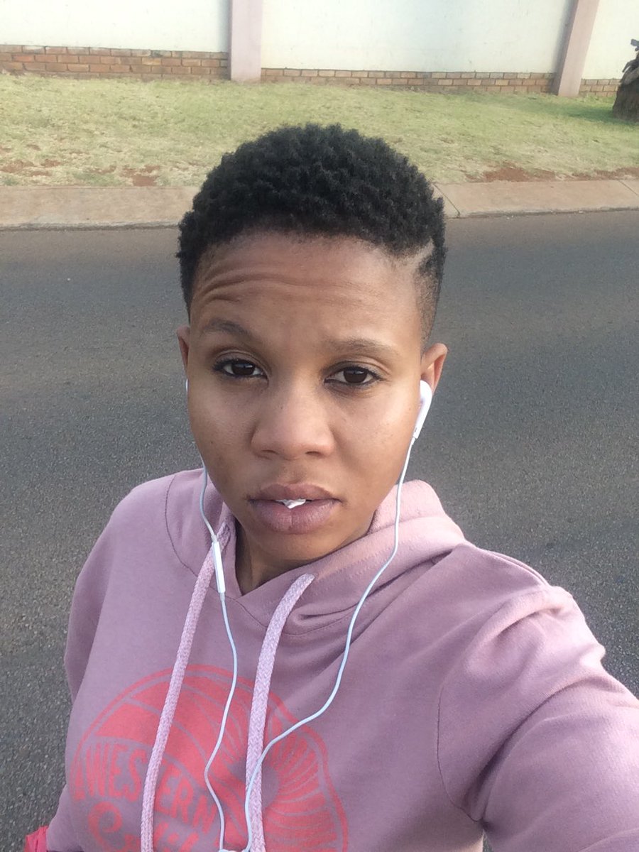 nthatisimohlob1's tweet photo. Tholukuthi hey https://t.co/suJwpgXkFE
