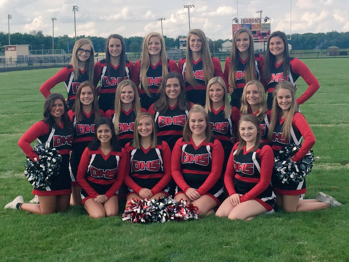 DHSBaronCheer's tweet photo. 2017 Varsity Fall Squad 🔴⚪️⚫️ https://t.co/QrANqo1IEj