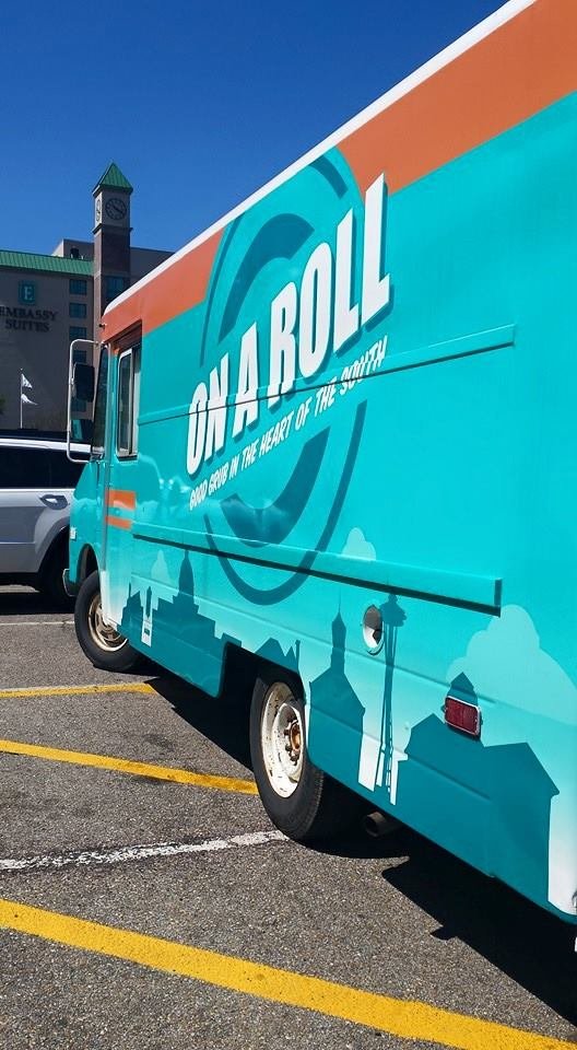 OverflowMgm's tweet photo. A great night like this is not complete without food and lots of iti ncluding, Taco Truck, On a Roll and Alabama Sweet Tea. https://t.co/9gBaYGK3Rq