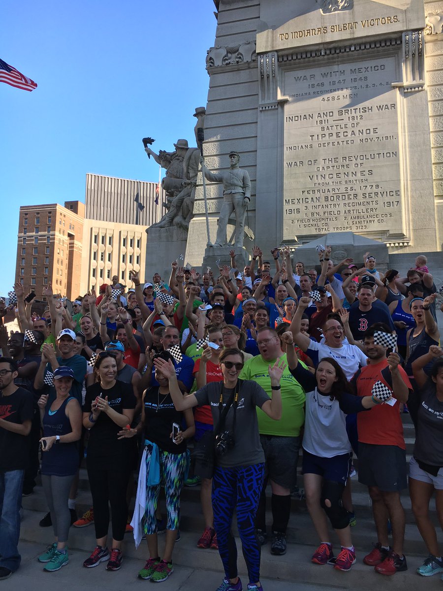 Catsleigh's tweet image. Sending a goodbye to our @backonmyfeet staff team 👋🏼