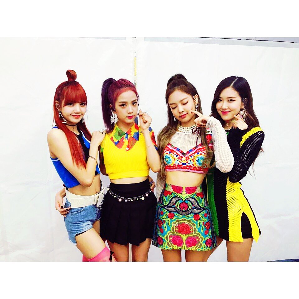 jennyttrium's tweet photo. вlαcĸpιɴĸoғғιcαl υpdαтeѕ.

❝#BLACKPINK #BLINK #888 #SONSUZADEK❞ https://t.co/EZAq3DDI1V