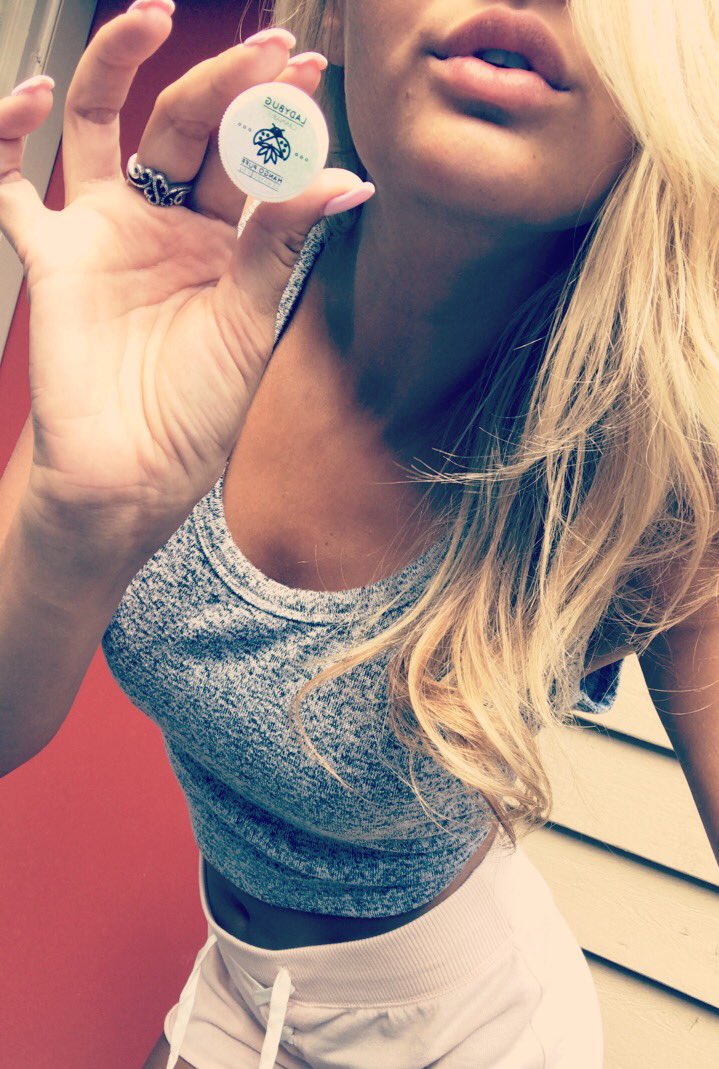 MedicatedModels's tweet photo. Shout out #LadyBugCannabis for this #MangoPuff!😋💋 Let us know how we can promote for you too!#MedicatedModels #Modelsforhire #Promotions https://t.co/Dp0D4WZgaK