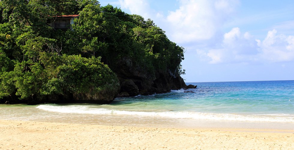 Follow your heart off the beaten path in #Jamaica and retreat to #FrenchmansCove beach. <a href="/Frenchmans_Cove/">Frenchman's Cove</a>