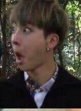 acuariusmoon's tweet photo. #LOVE_YOURSELF yo cuando vi la foto:
 ACASO CREEN QUE LOS INFARTOS SON DIVERTIDOS O QUE? https://t.co/uSTCcD8P0i