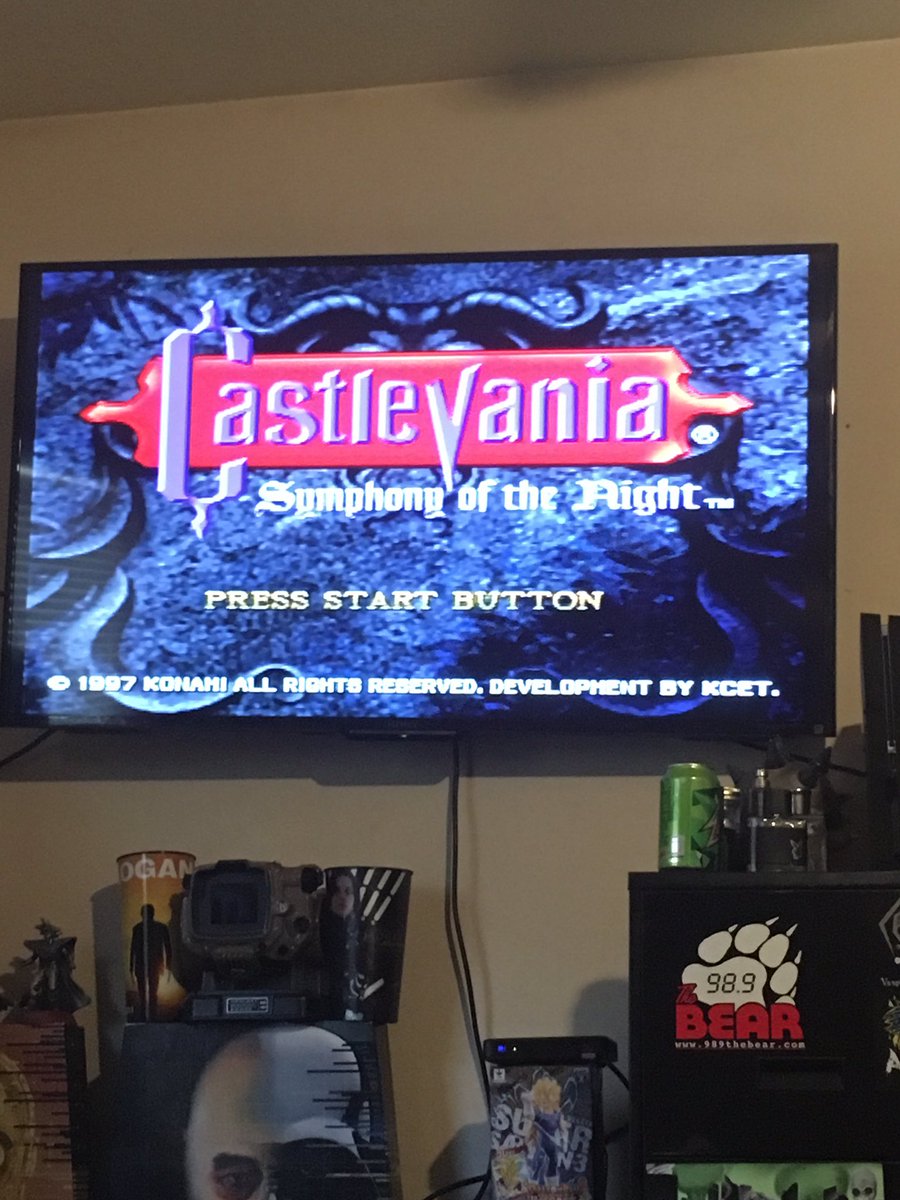 solid_XIII's tweet image. Going retro tonight! #castlevania #ps1 #classicsnevergooutofstyle