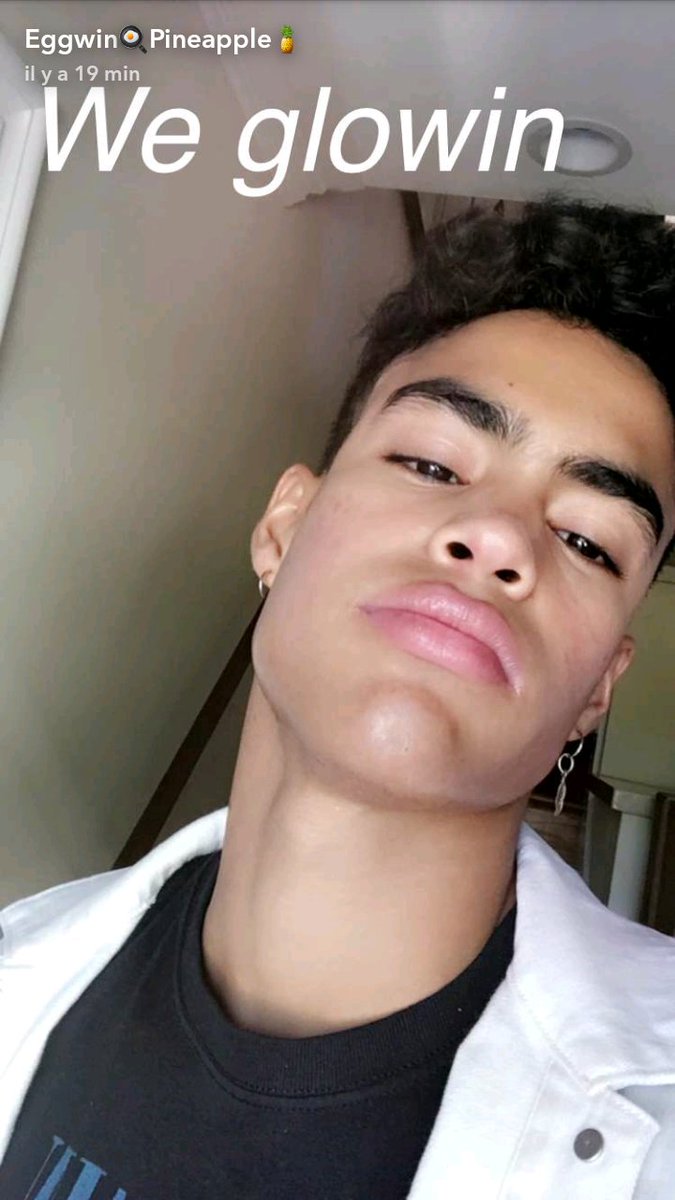 alihoran's tweet photo. I think that today this guy really want to kill me...😍🔥😐🍍🍍 @Edwin_Honoret  I wanna talk with him about all and nothing... if only he wanted https://t.co/zaNkj7y6NA