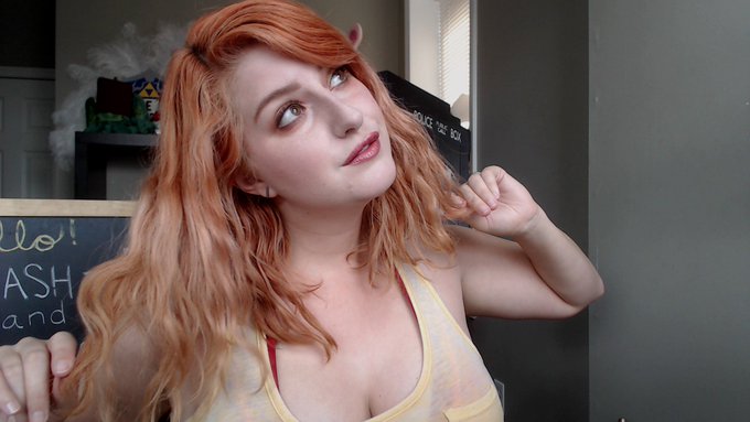 I'm online and stuff! Wanna hang out? :)  https://t.co/Y8eq0835uX https://t.co/pk0tU3MSXJ