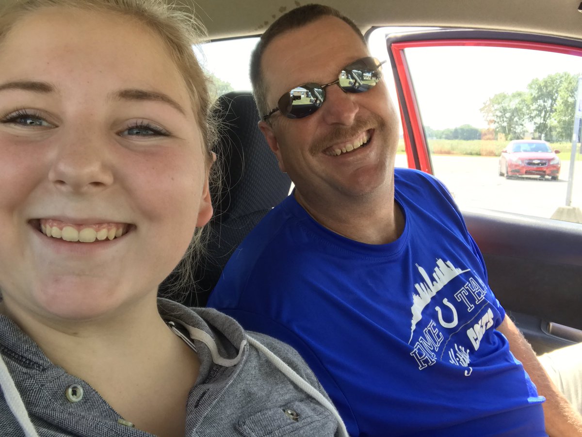 BethSarahbeth13's tweet photo. Shout out to my dad for taking care of me this afternoon @ClarkHarker ❤️❤️❤️ https://t.co/M1KaRC7eBv