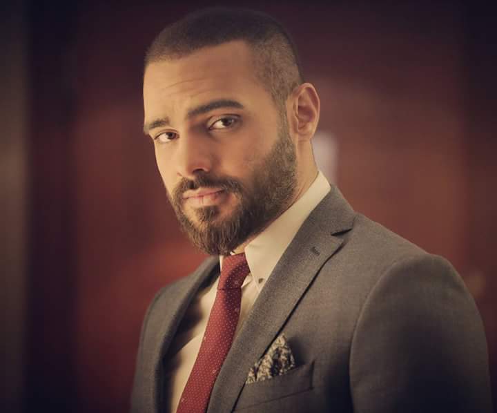 حبيت عيونك انتا وغير عيونك ما حبيت ..