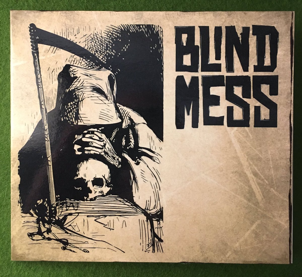 DeathCanDance77's tweet photo. Place your orders!! Our digipack is now available :-)) #StonerRock #release #blindmess #hardware #rockmusic #munich https://t.co/0mDcYub9kU
