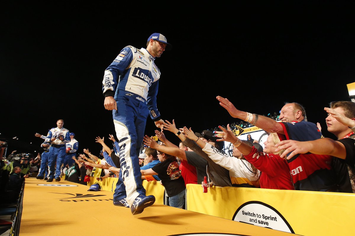 RoadToRaceDay's tweet photo. Always got time for the fans 👋 https://t.co/kDlmc7Hure