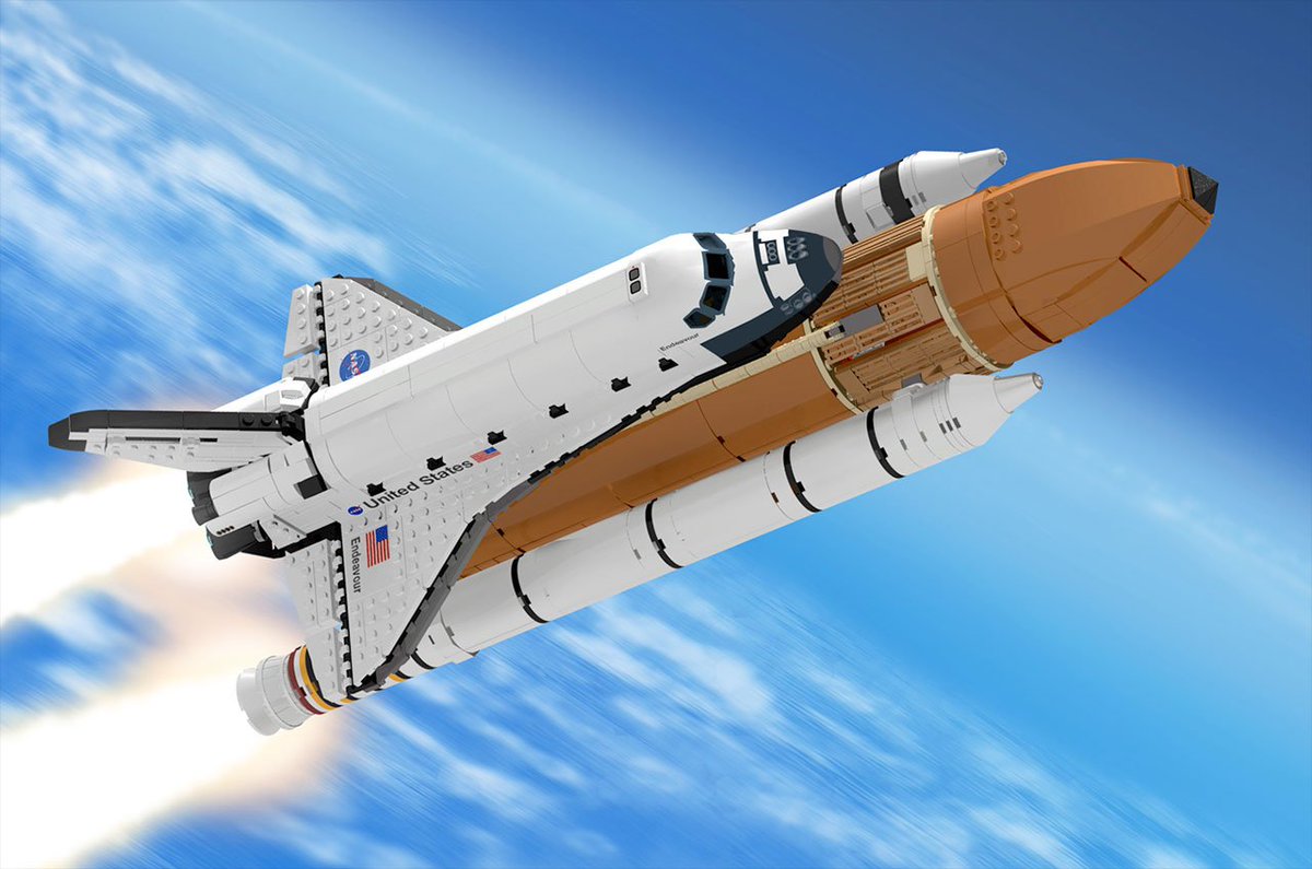 SPACEdotcom's tweet image. Fan-designed Lego Space Shuttle Stacks Up to Saturn V Rocket Set goo.gl/gFLffG