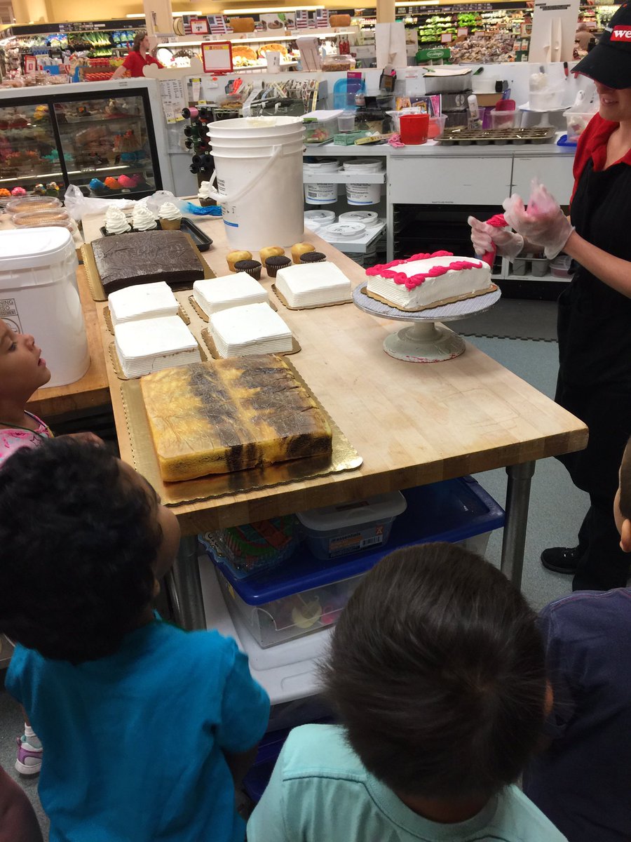 ChrisOmps's tweet photo. Had a great time on our Summer School field trip to Weis! Ss got to cook pizzas &amp; cookies while also touching a live lobster #RAMPSwcps https://t.co/GUH8GaZnJt
