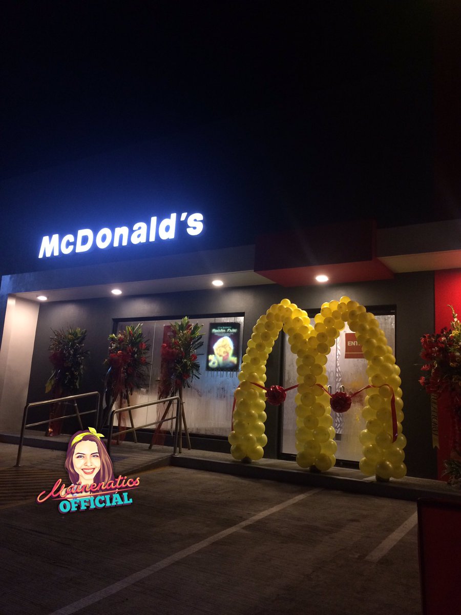 MAINEnatics_OFC's tweet photo. Early birds! Hooray for today! ❤️ 

@mainedcm 

#MaineMcDoStaClara https://t.co/fth5KSpf4C