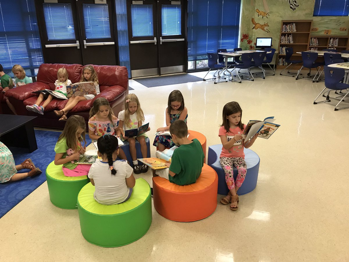 WESWildcatMC's tweet photo. 1st grade readers! #WESReads @WildcatsWES @WESWildcatMC @alvf2010 #ReadersAreLeaders https://t.co/3Efm16wMfv