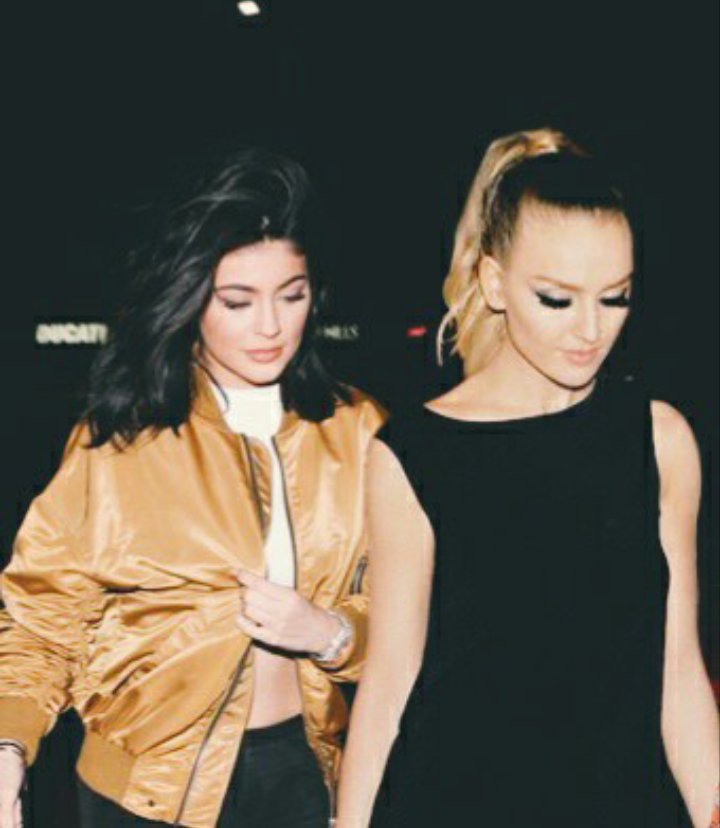 holyperrie0's tweet photo. Ben ve kayli aşkım kadar mükkemmel misiniz amk iyiki doğduun güzelim 💕💕💕 @kaylijennerb https://t.co/6CVXIzoETB