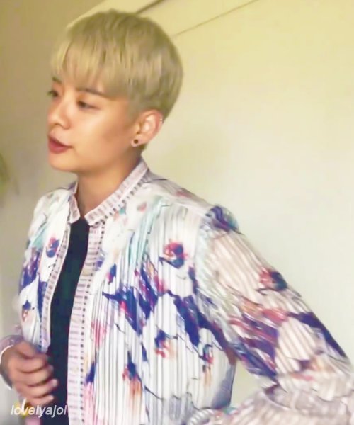 fyamberliu's tweet photo. 170809 «Amber Stefanie Day»  #엠버 #AMBER #fx https://t.co/TMiX4b30Uc