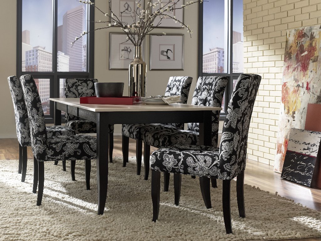 InteriorsSwiss's tweet photo. Style that inspires. Would you add this dining room set to your home? #interiordesign #DTOakville #Oakville #home https://t.co/ot057foKBB