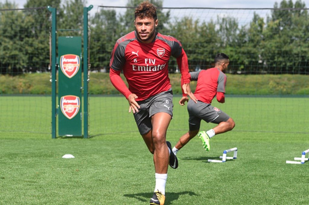 AlexOxChamb's tweet photo. Training Session Today Ahead Of The First Match Tomorrow! ⚽️ https://t.co/tYz8Fl0ydx