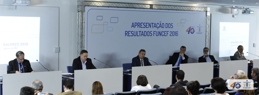 funcef_oficial's tweet photo. #Balanço2016 | FUNCEF realiza pela primeira vez transmissão ao vivo, na internet, da divulgação dos seus resultados. https://t.co/M4rZfzkrha https://t.co/WS9XcriymH