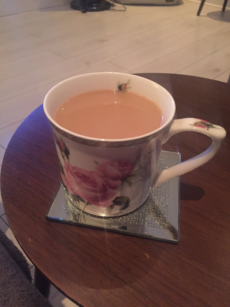 JackMcglocks's tweet image. Nice cup of rosy☕️, Cheers ladZ. Zom zoms anyone? 🕵🏻🔫 #PartOfTheFurniture #TwitterActive @JTough1 @DanKing_92