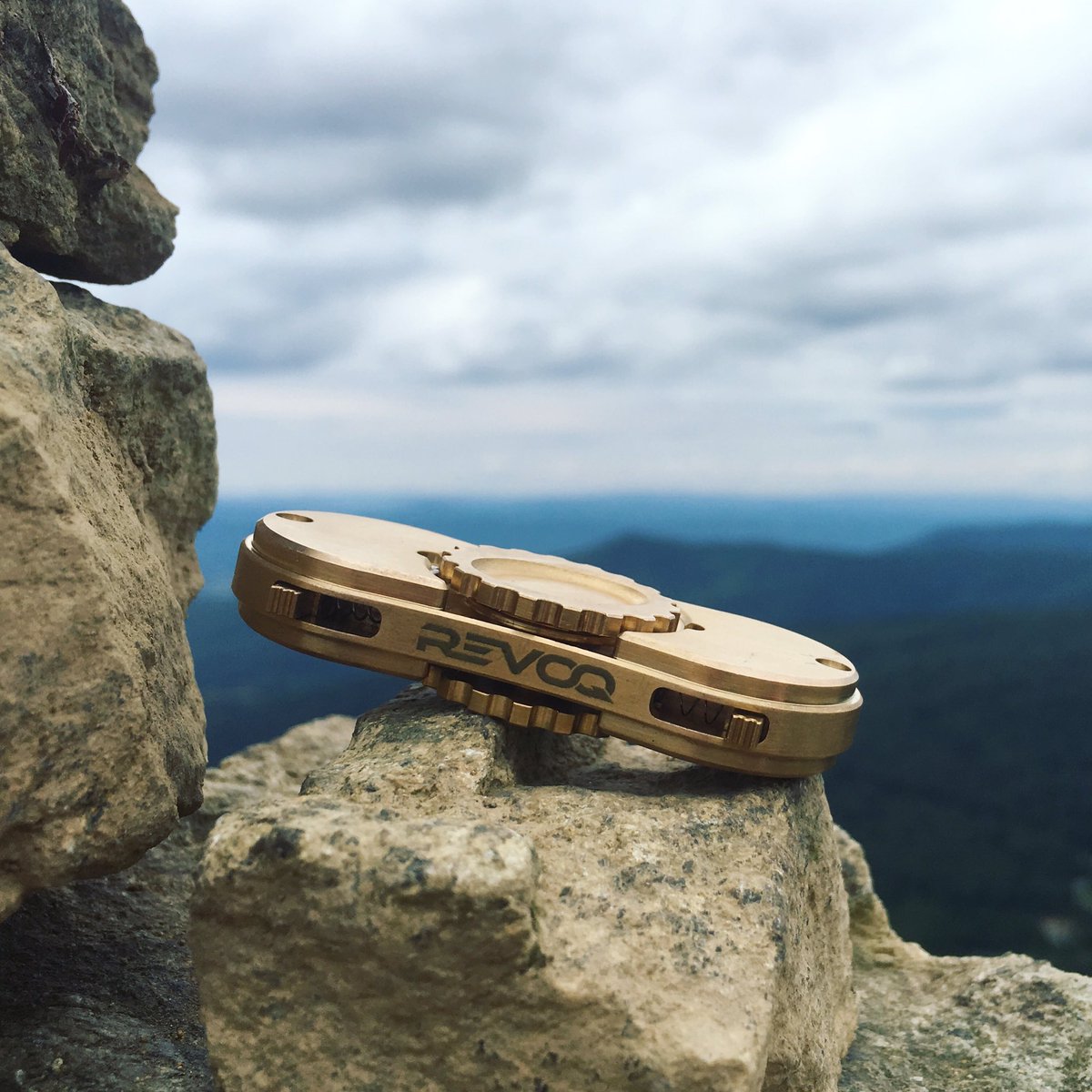 WeFidget's tweet photo. RevoQ the perfect travel companion! https://t.co/HEAgyRHeCj https://t.co/VbDpZuQiGa