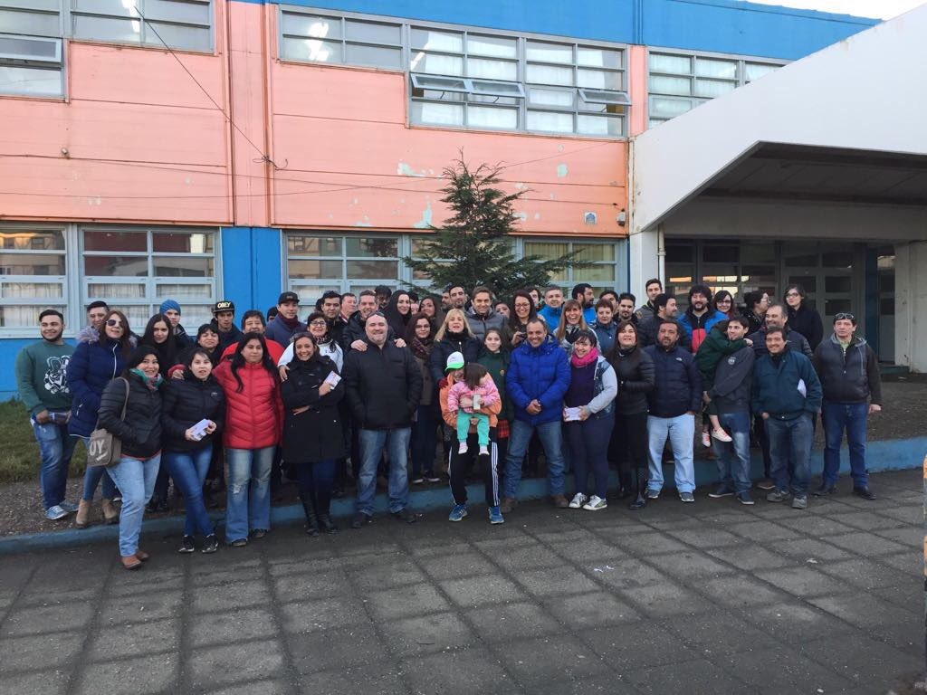 BoyadjianMiriam's tweet photo. Llevando nuestra propuesta a Chacra II ¡Fuerza #UnirTDF! El domingo votamos #Lista504 #ConUnirTDFGanamosTodos https://t.co/lxIw4aAT0k