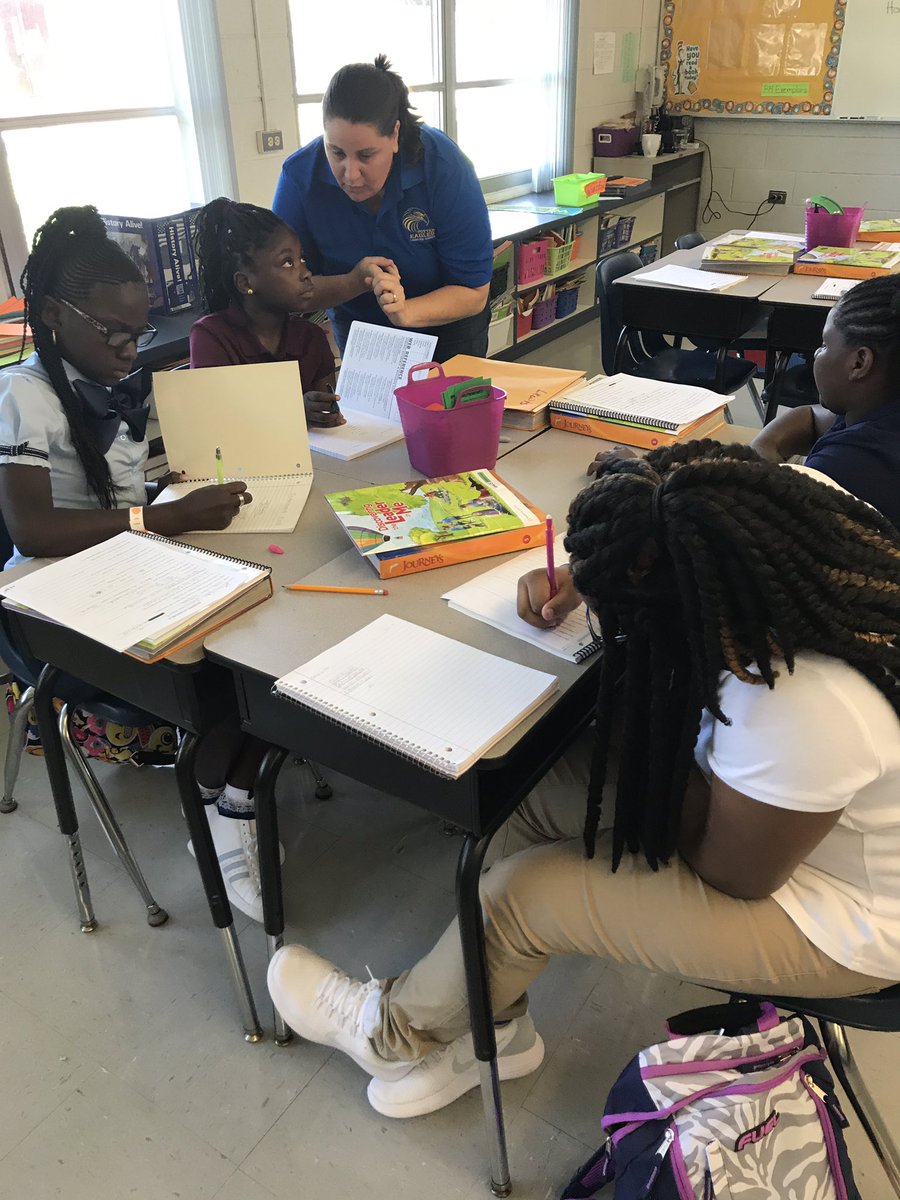 PotterEagles's tweet photo. First day @Potter was a success. Excited about our new leaders in the making. @HillsboroughSch @DonellUnderdue @T_Shamburger @aprilgriffin https://t.co/RumVisgIHz