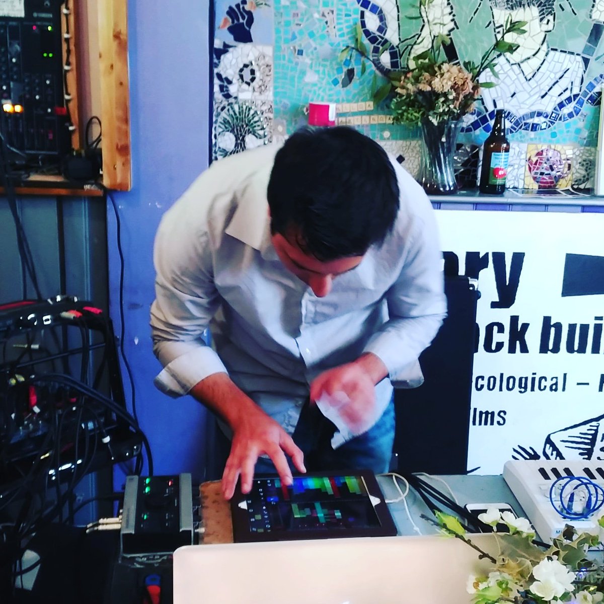 Yurisnightbtn's tweet photo. RUBIK playing right now at @cowleyclub for #brightonveganfestival #electronica https://t.co/JxMYxMhjln
