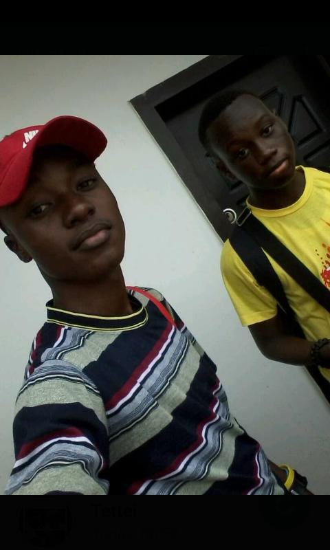 OscarPaintsil's tweet photo. Dats ma bro. #Shomcom 2k17 https://t.co/E4L3e2JEKn