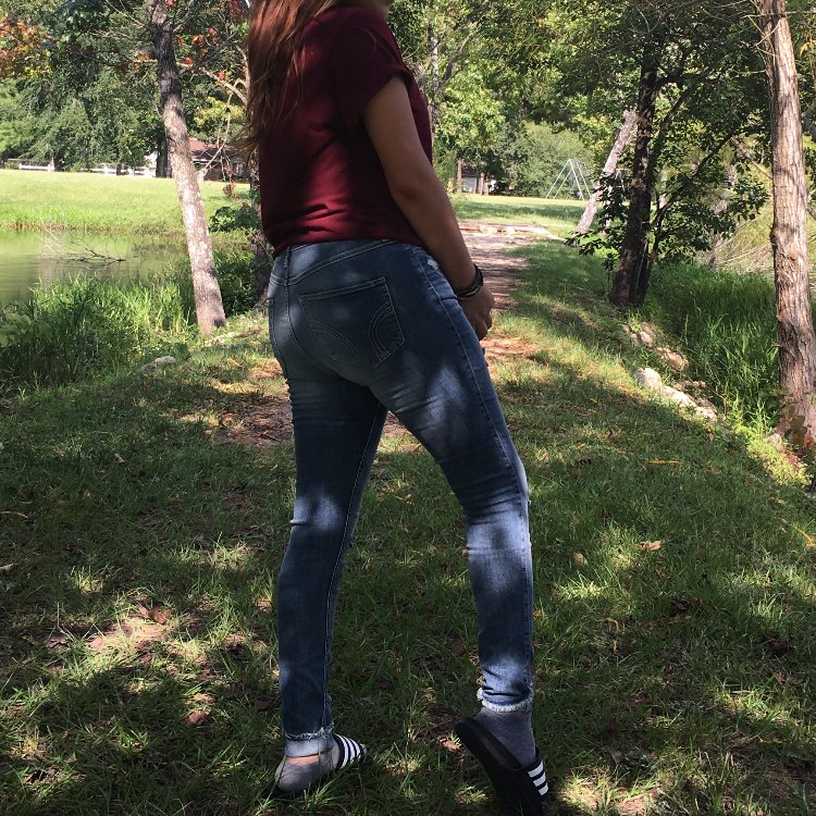 i got my free jeans from <a href="/influenster/">Influenster</a>  <a href="/hollisterco/">hollisterco</a> sucha. nice comfy fit
