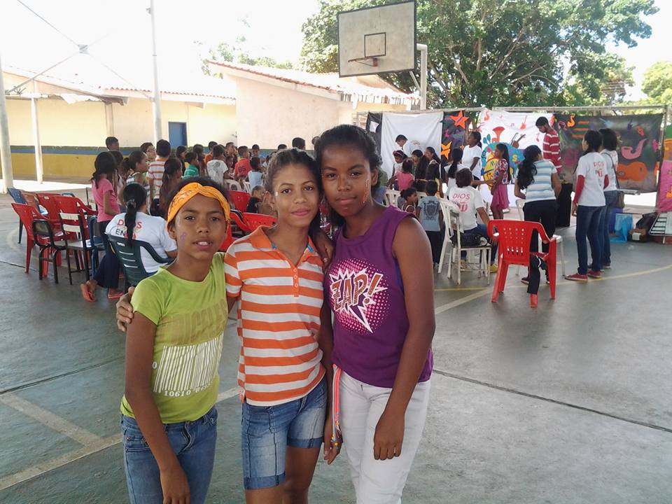 AVSOriental's tweet photo. Mas de 70 niños de Villa Orinokia asistiendo día tras día. #EBV2017 #Cercadeti2017 @CercaDeTiVzla https://t.co/Ob1emkSZ2O