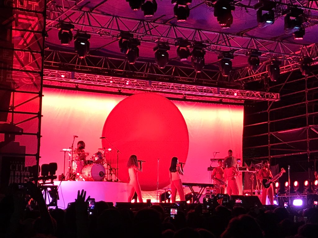 I thought me and Solange were close but she shows up late and now I feel she is distant.