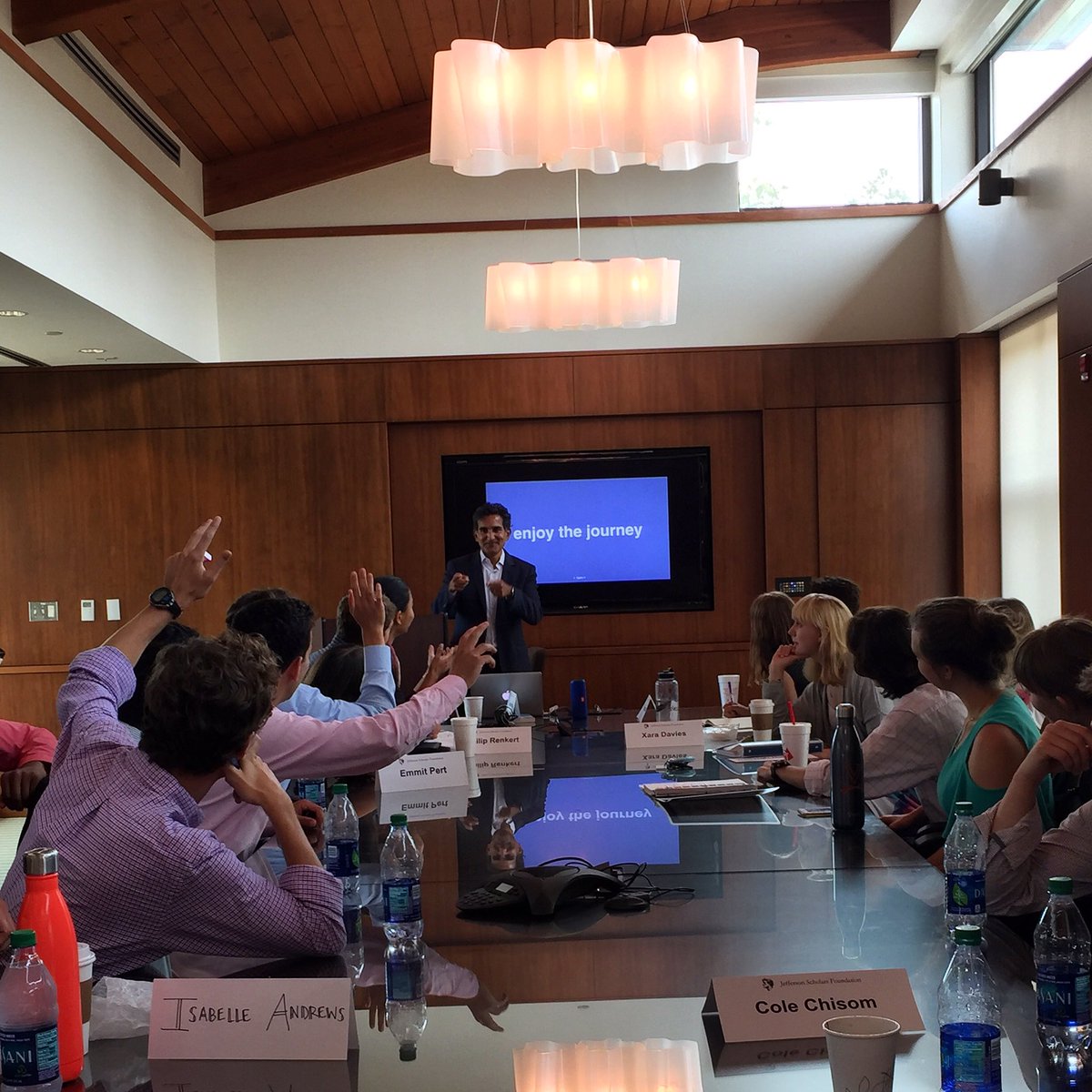 IGGBO's tweet photo. Our cofounder, @shaivkapadia, telling Jefferson Scholars @UVA to enjoy the journey. #iggbo #iggnite https://t.co/PDjP3lpbMR