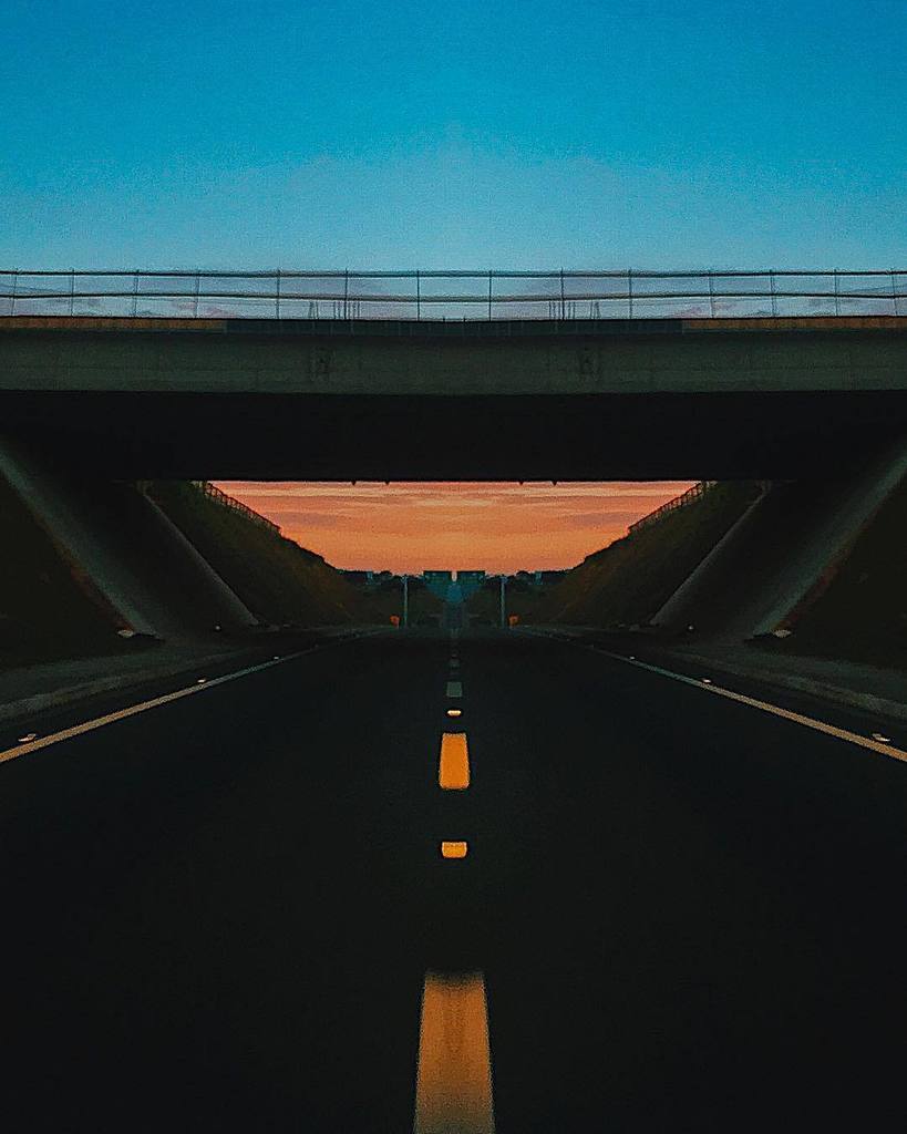 lukasbatistel's tweet photo. 🌅 #iphoneonly #sunset #highway #colors #vscocam https://t.co/fu92jOcqMT https://t.co/MA7r0dpvNl